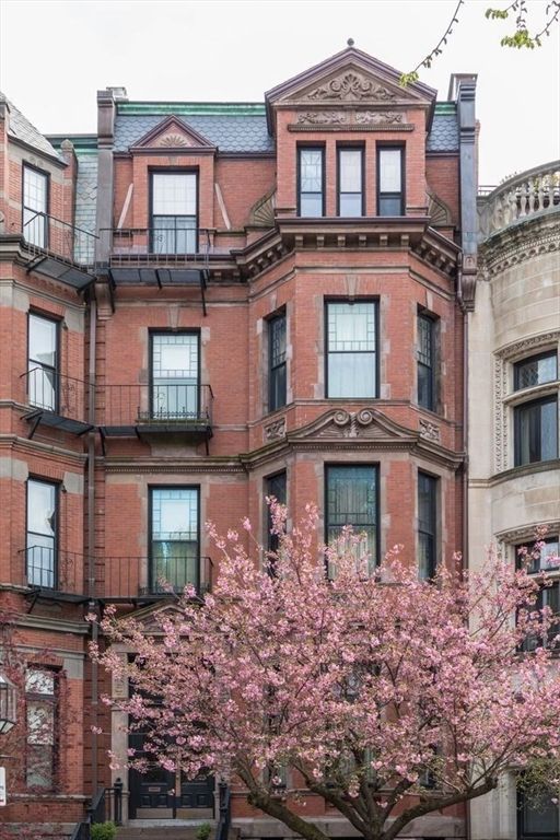 302 Commonwealth Ave C, Boston, MA 02115