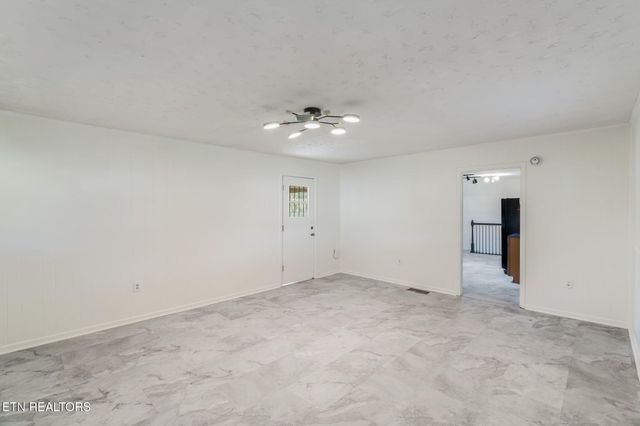 6624 Candy Lane, Knoxville, TN 37920