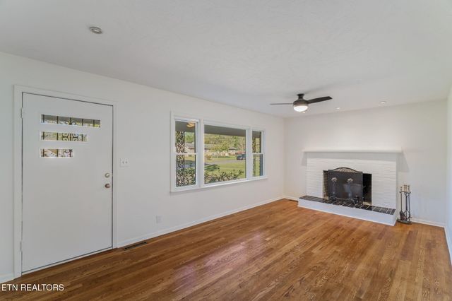 6624 Candy Lane, Knoxville, TN 37920