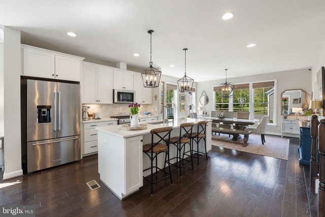 631 E G STREET, Purcellville, VA 20132