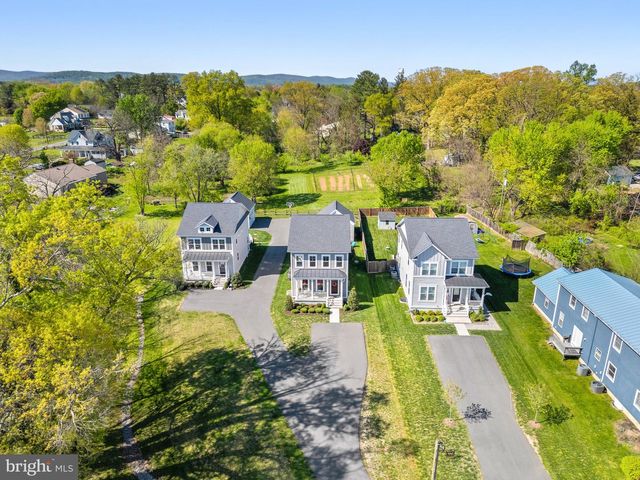 631 E G STREET, Purcellville, VA 20132