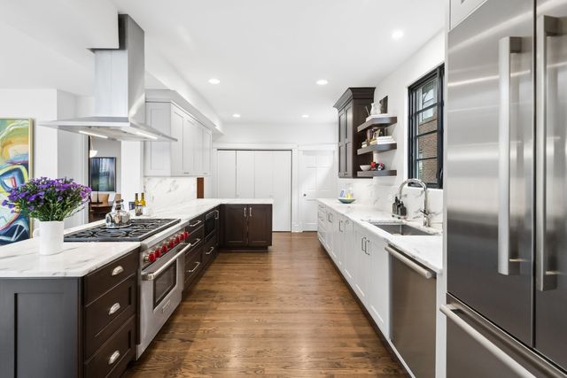 729 Lincoln Street, Evanston, IL 60201