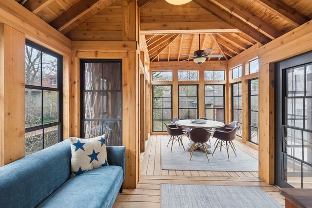 729 Lincoln Street, Evanston, IL 60201