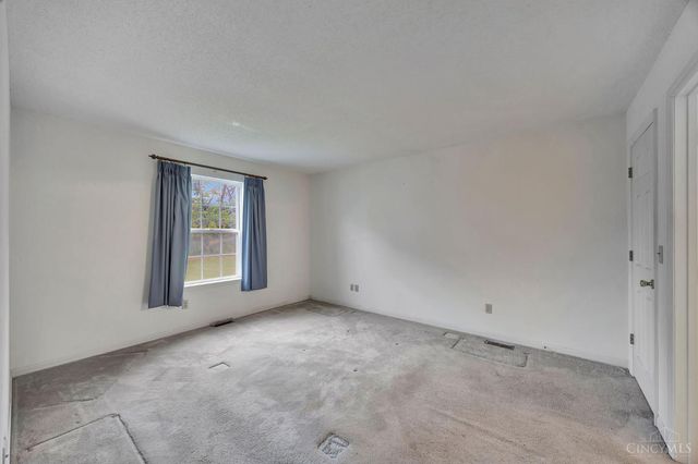 5890 Kay Drive, Fairfield, OH 45014