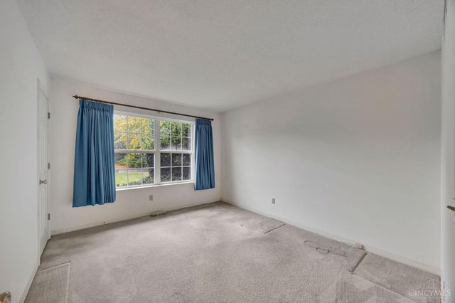 5890 Kay Drive, Fairfield, OH 45014