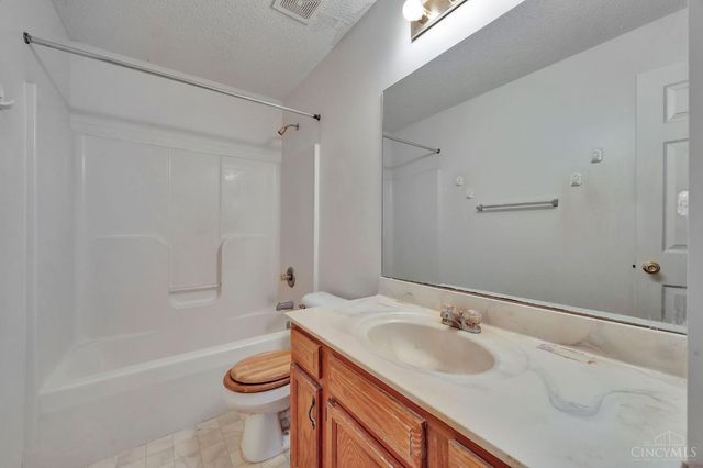 5890 Kay Drive, Fairfield, OH 45014