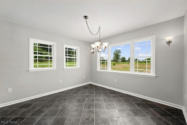 7562 Richmond Road, Oakwood Village, OH 44146