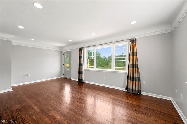 7562 Richmond Road, Oakwood Village, OH 44146
