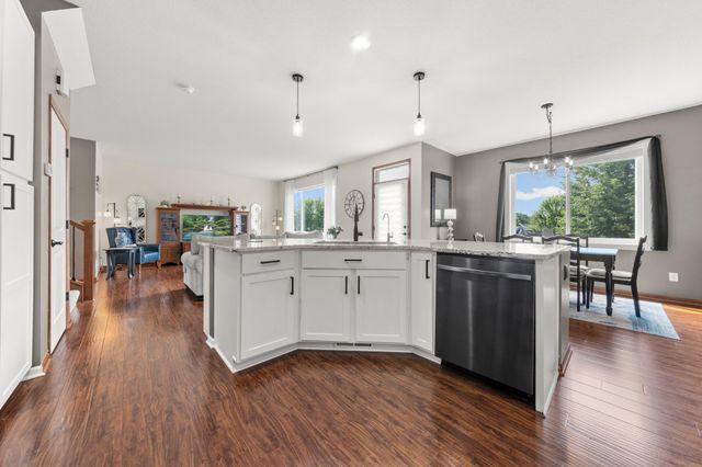 1624 Hackberry Court, Carver, MN 55315