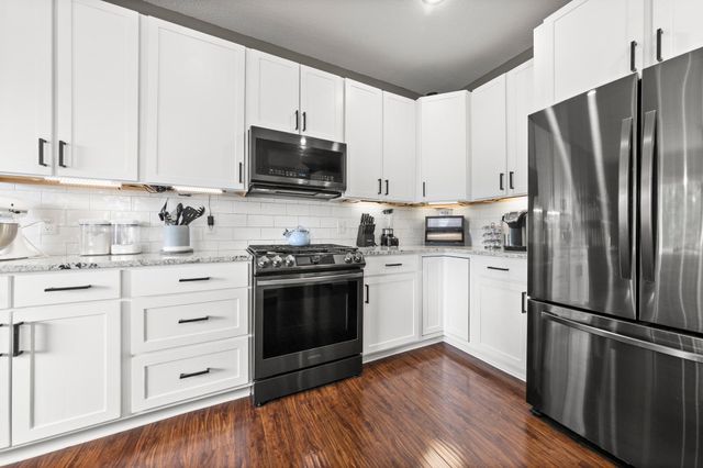 1624 Hackberry Court, Carver, MN 55315