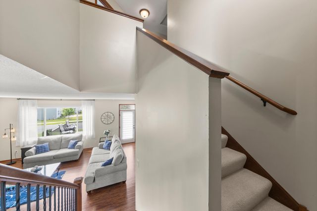 1624 Hackberry Court, Carver, MN 55315