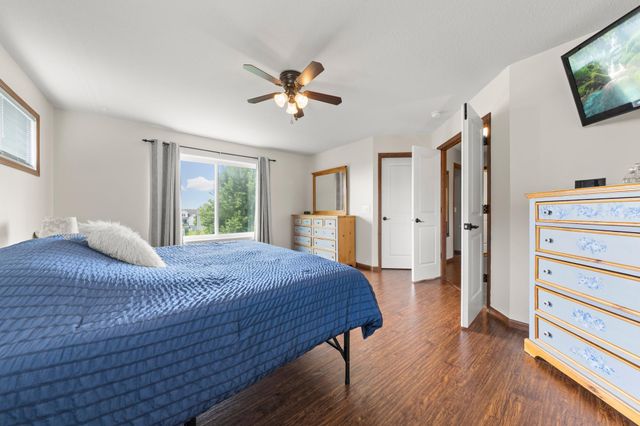 1624 Hackberry Court, Carver, MN 55315