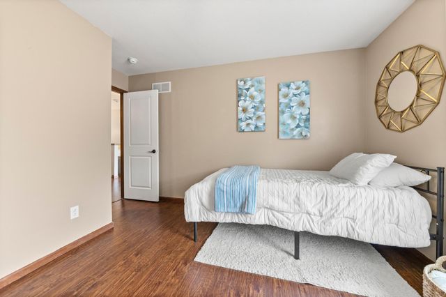 1624 Hackberry Court, Carver, MN 55315