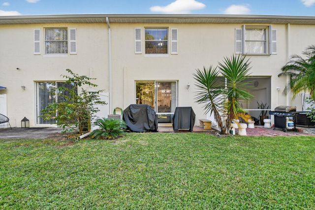 224 Foxtail Dr D, Greenacres, FL 33415