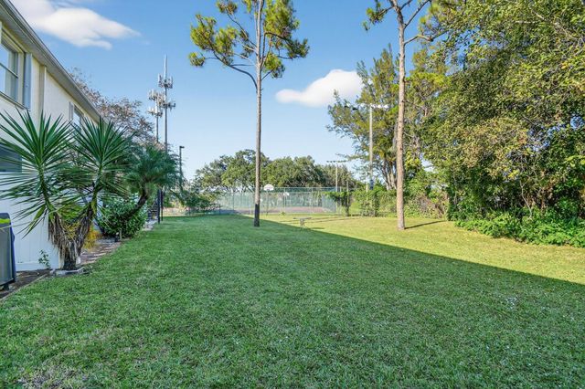 224 Foxtail Dr D, Greenacres, FL 33415