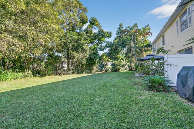 224 Foxtail Dr D, Greenacres, FL 33415