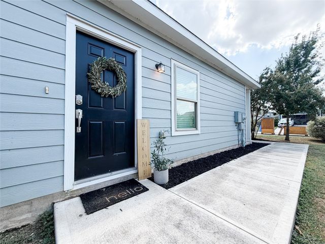 161 Emerald Green TRL, Buda, TX 78610