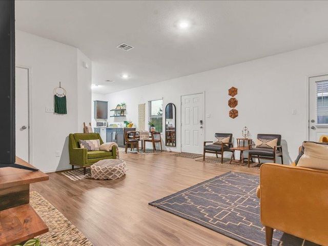 161 Emerald Green TRL, Buda, TX 78610