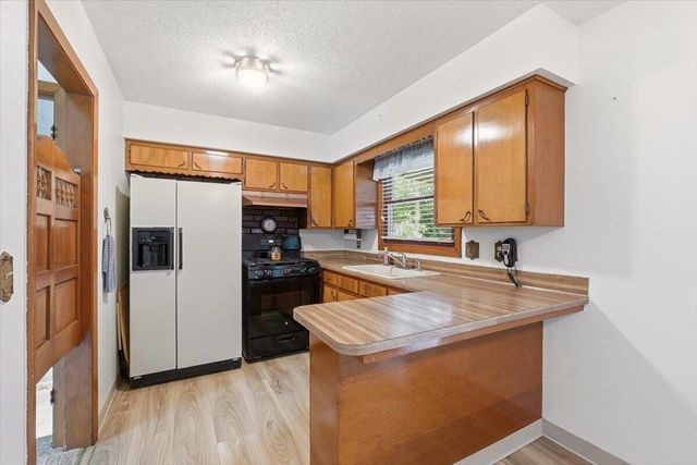 53 SKYVIEW Drive, Council Bluffs, IA 51503