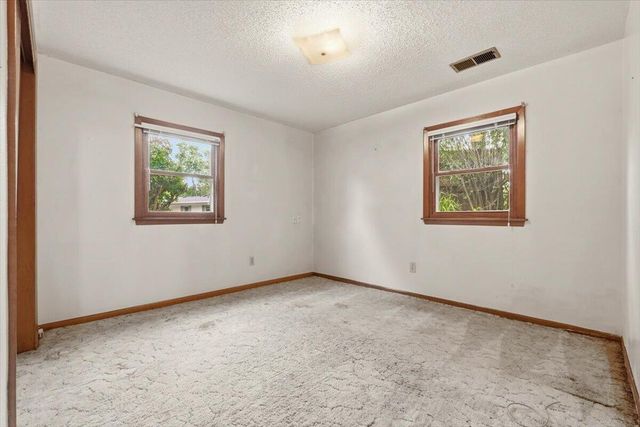 53 SKYVIEW Drive, Council Bluffs, IA 51503