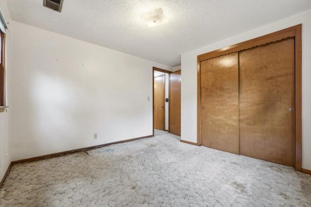 53 SKYVIEW Drive, Council Bluffs, IA 51503