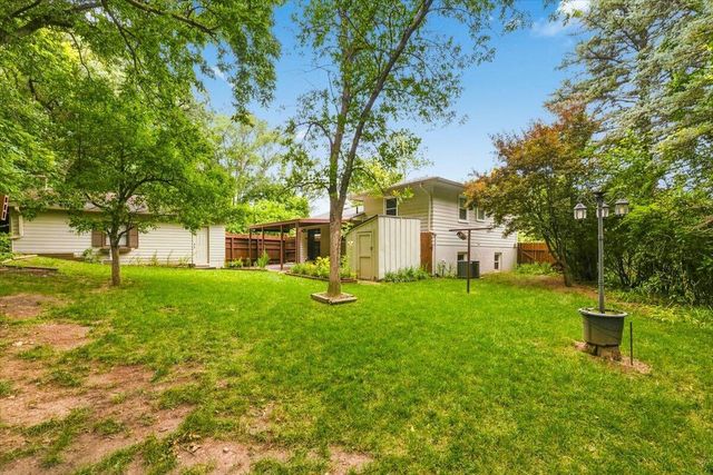 53 SKYVIEW Drive, Council Bluffs, IA 51503
