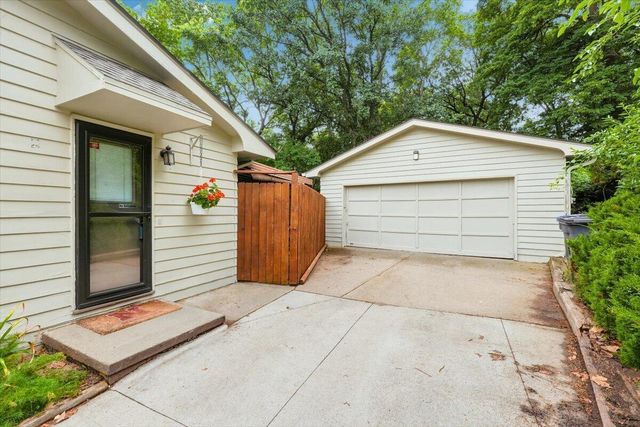 53 SKYVIEW Drive, Council Bluffs, IA 51503