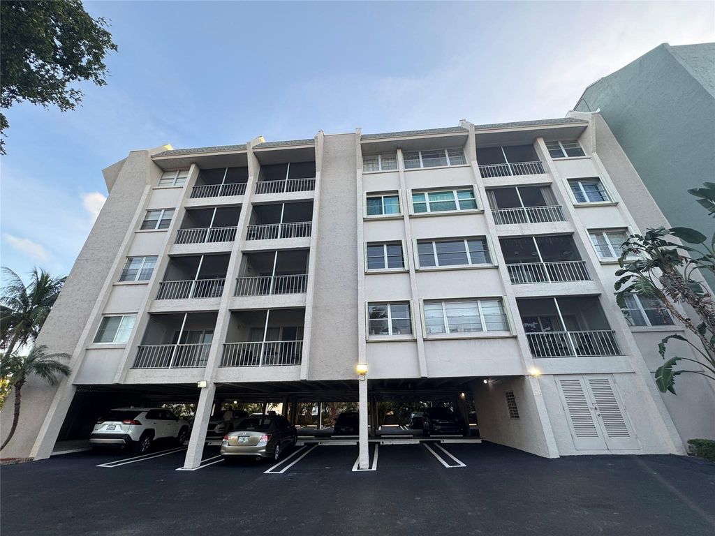 505 Spencer Dr 307, West Palm Beach, FL 33409