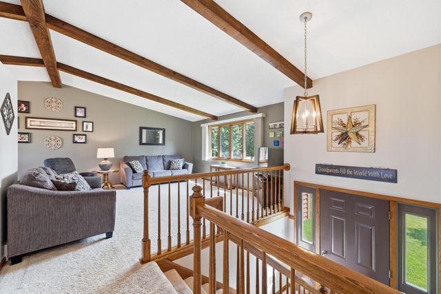 902 Park Lane, Belle Plaine, MN 56011