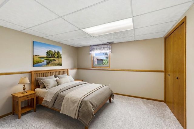 902 Park Lane, Belle Plaine, MN 56011