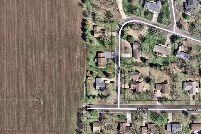 902 Park Lane, Belle Plaine, MN 56011