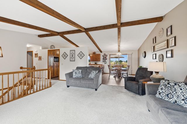 902 Park Lane, Belle Plaine, MN 56011