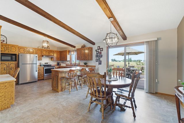 902 Park Lane, Belle Plaine, MN 56011