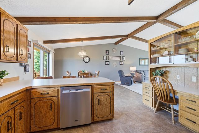 902 Park Lane, Belle Plaine, MN 56011