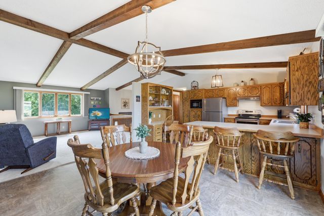 902 Park Lane, Belle Plaine, MN 56011