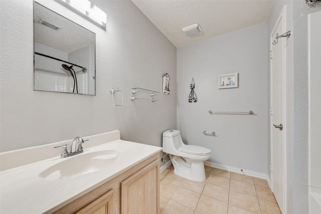 1629 Baxter Springs Drive, Fort Worth, TX 76247