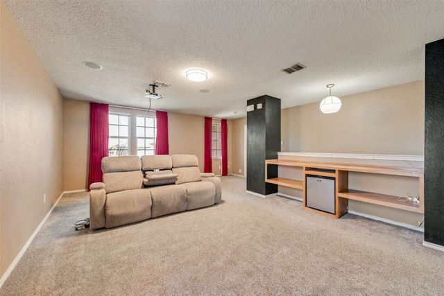 1629 Baxter Springs Drive, Fort Worth, TX 76247