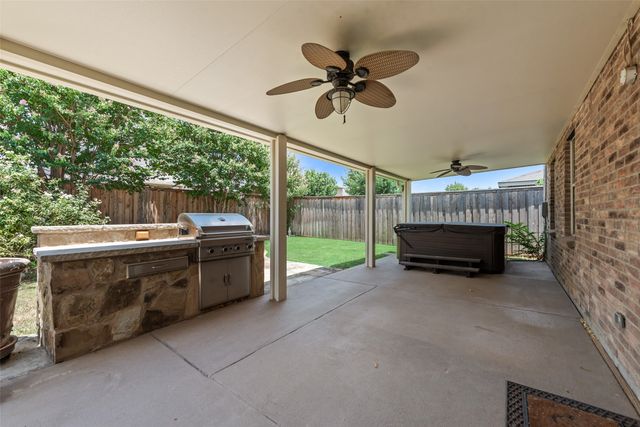 1629 Baxter Springs Drive, Fort Worth, TX 76247