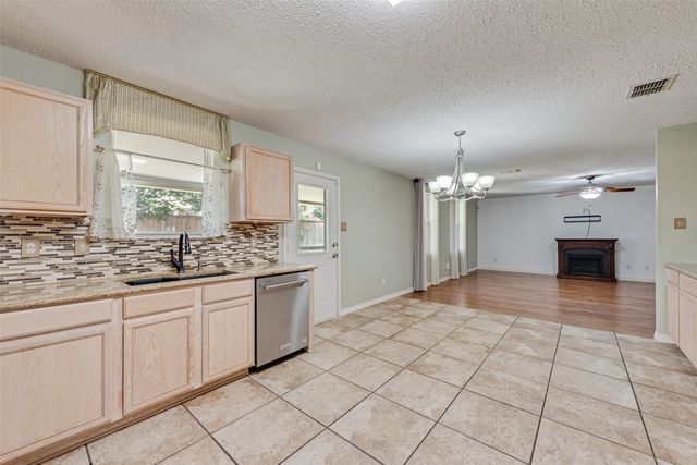 1629 Baxter Springs Drive, Fort Worth, TX 76247
