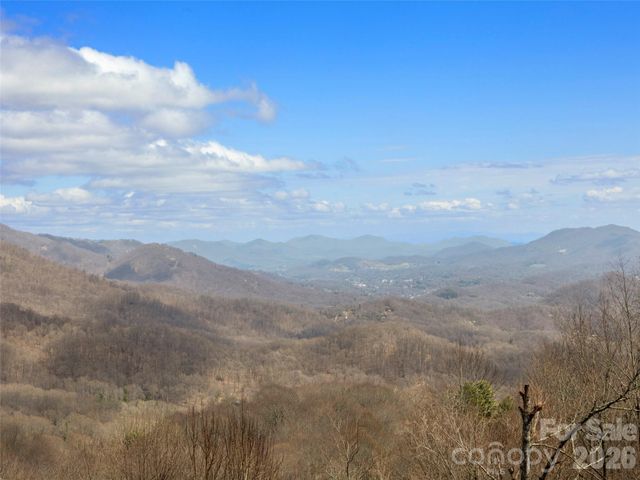 220 Dulcimer Lane, Waynesville, NC 28786