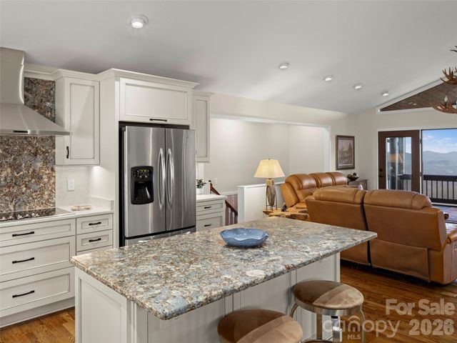 220 Dulcimer Lane, Waynesville, NC 28786