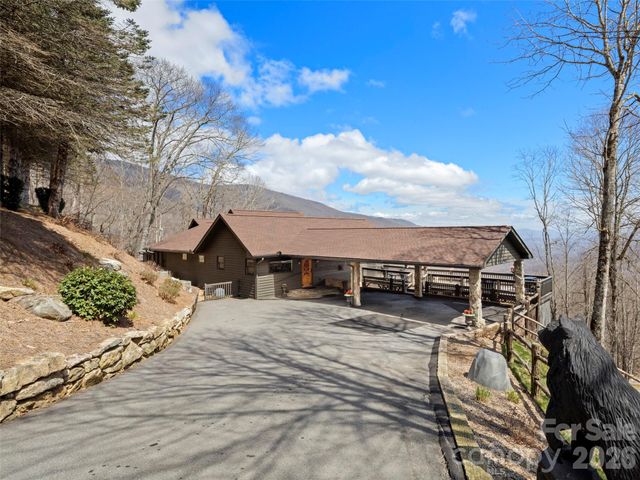 220 Dulcimer Lane, Waynesville, NC 28786