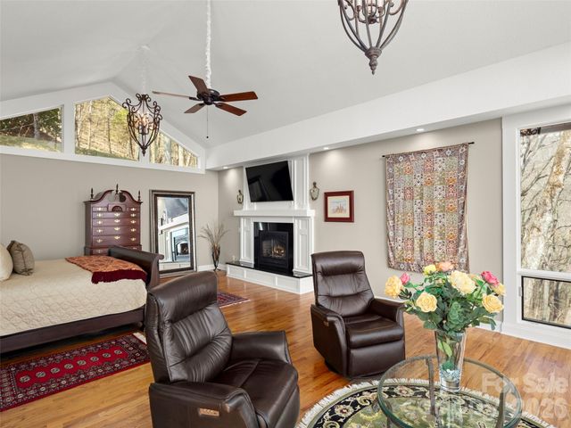 220 Dulcimer Lane, Waynesville, NC 28786