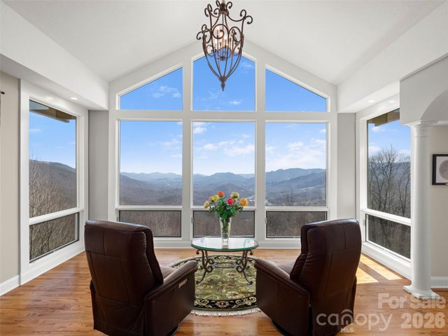 220 Dulcimer Lane, Waynesville, NC 28786