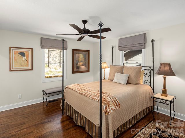 220 Dulcimer Lane, Waynesville, NC 28786