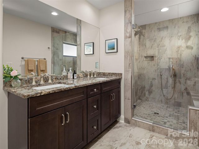 220 Dulcimer Lane, Waynesville, NC 28786