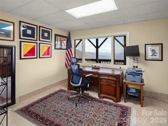 220 Dulcimer Lane, Waynesville, NC 28786