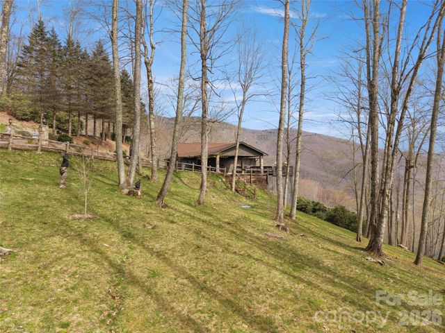 220 Dulcimer Lane, Waynesville, NC 28786
