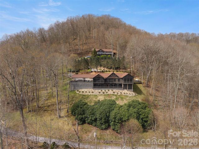 220 Dulcimer Lane, Waynesville, NC 28786