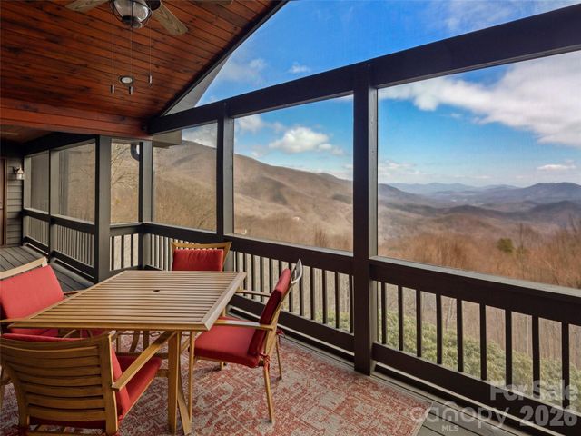 220 Dulcimer Lane, Waynesville, NC 28786